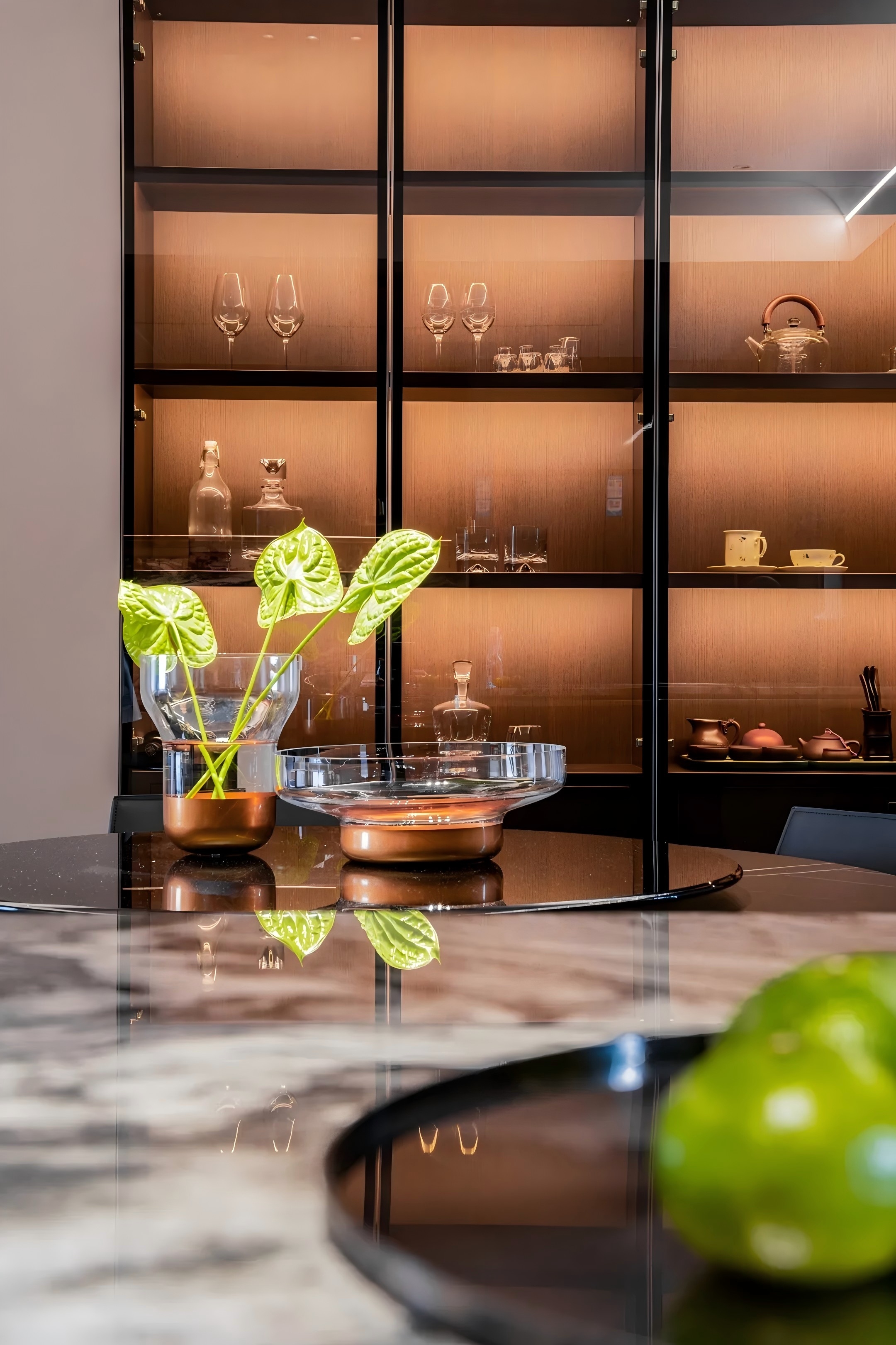 Spongde Modern Apartment 3D Re - مراجعة Interior Design Graphic Design وسعره